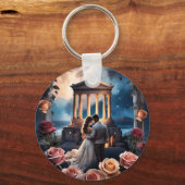 海のそばに立つ美しい花嫁と花婿 キーホルダー (裏面)