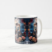 海のそばに立つ美しい花嫁と花婿 コーヒーマグカップ (正面右)