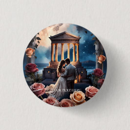 海のそばに立つ美しい花嫁と花婿 缶バッジ