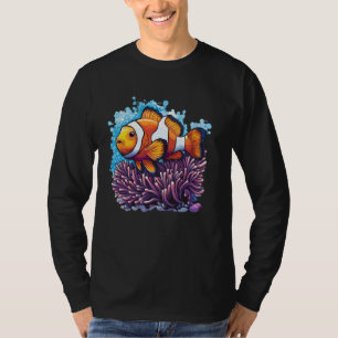 海のアネモネ好きの稚魚の衣装 Tシャツ