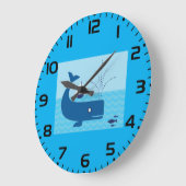 海のイルカとヨット 海の青い時計 ラージ壁時計 (傾斜)
