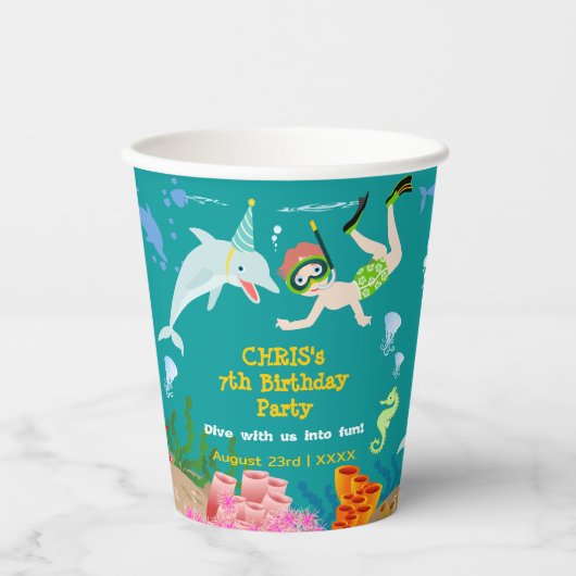 海のイルカと男の子の誕生日のパーティーの下で 紙コップ (正面)