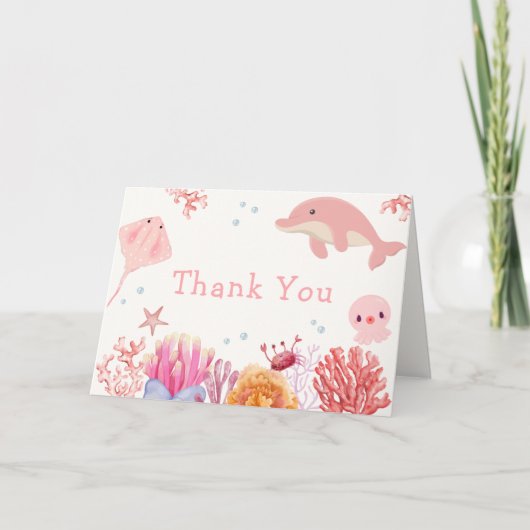 海のイルカの少女の赤ちゃんシャワーの下でピンクかわいい サンキューカード (正面)