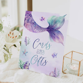 海のカードとギフトの下の人魚 台座サイン