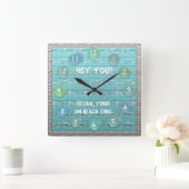 海のガラスビーチの流木の一見の海のビーチの時間 スクエア壁時計 (ホーム)