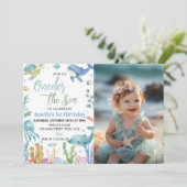 海のキュートな海洋動物の誕生日写真 招待状 (スタンド正面)