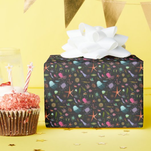 海のクリッター模様 ラッピングペーパー (誕生日パーティー)