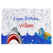 海のサメの誕生日パーティーの少年たち ラージペーパーバッグ (正面)