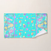 海のネオンの下のかわいい人魚 バスタオルセット (ハンドタオル)