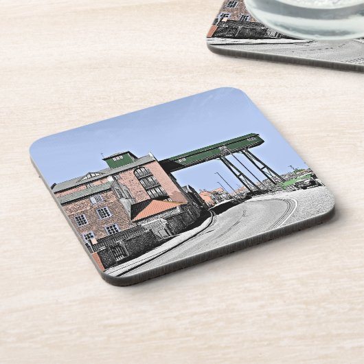 海のノーフォークの隣の古い穀倉地帯の井戸 コースター (左側)