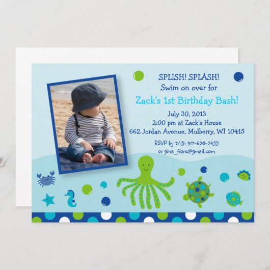 海のプールを囲んでのパーティの誕生日の招待状の下 招待状 (正面/裏面)