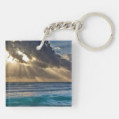 海の上で雲を切り抜ける太陽 キーホルダー (裏面)