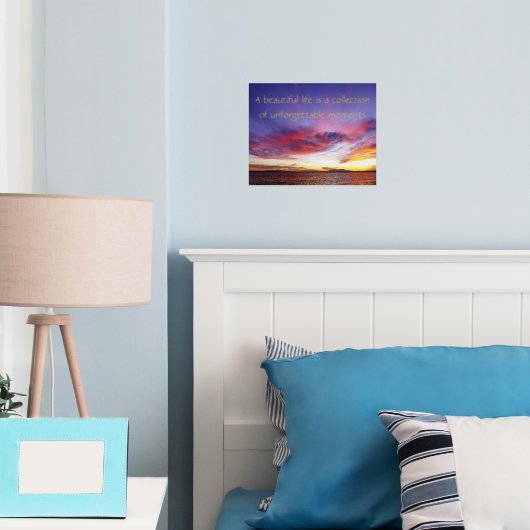 海の上に息をのむような夕日 – 引用文 箔ポスター (インサイチュ (寝室))