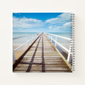 海の上の桟橋から表示 ノートブック (裏面)