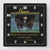 海の上飛んでいるに低い鷲を立てる スクエア壁時計 (正面)