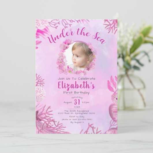 海の下でピンクのフォトガール1st誕生日パーティー 招待状 (スタンド正面)