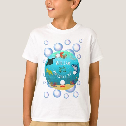 海の下で男の子の水の泡 Tシャツ (正面)