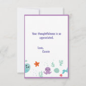 海の下で紫の赤ちゃんシャワーフィッシュ サンキューカード (裏面)