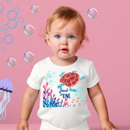 海の下にベビー1st誕生日の名前タートルサンゴ ベビーTシャツ