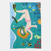 海の下のシュノーケリング少女 キッチンタオル (縦)