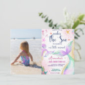 海の下のマーメイド写真の水の色の誕生日 招待状 (スタンド正面)