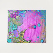 海の下の人魚と海のシェルのピンクの輝き タペストリー (正面(横))