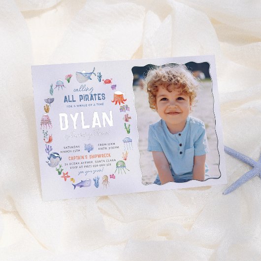 海の下の光沢のある海賊の写真誕生日 箔招待状
