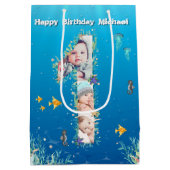 海の下の大きな1歳の誕生日フォトコラージュ ミディアムペーパーバッグ (裏面)