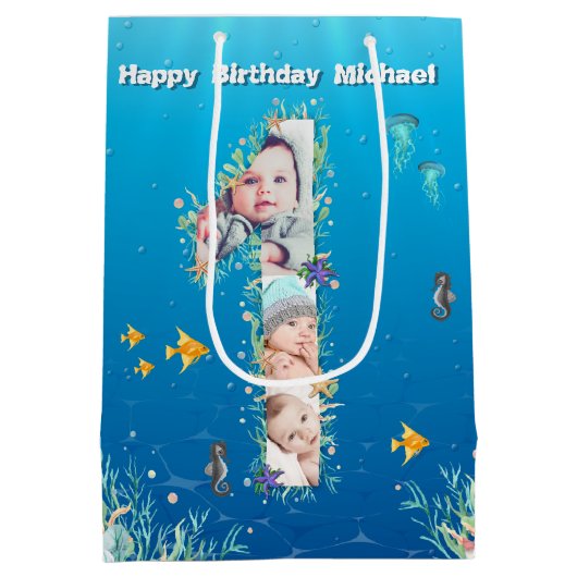 海の下の大きな1歳の誕生日フォトコラージュ ミディアムペーパーバッグ (裏面)