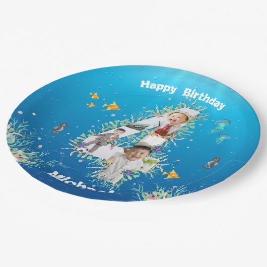 海の下の大きな4歳の誕生日の写真コラージュ ペーパープレート (アングル)