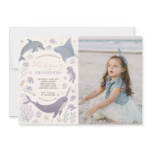 海の下の女の子の誕生日パーティーの写真