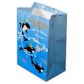 海の下の最初の誕生日orca whale baby girl ミディアムペーパーバッグ (裏面アングル)