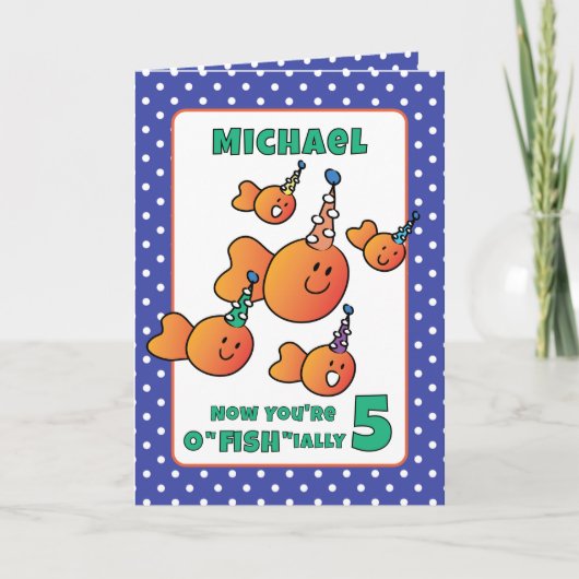 海の下の第五誕生日オレンジの魚の漫画 カード (正面)
