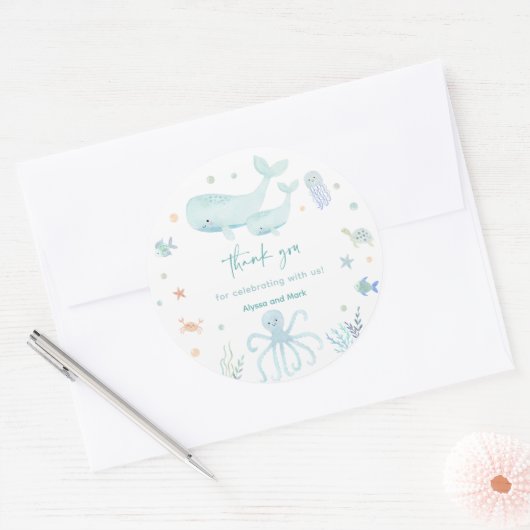 海の下の青い男の子の赤ちゃんシャワーありがとう ラウンドシール (封筒)