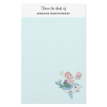 海の中でイルカに乗るのかわいい人魚