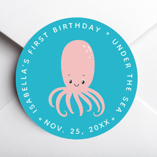 海の中のかわいいピンクのタコの1歳の誕生日ブルー ラウンドシール