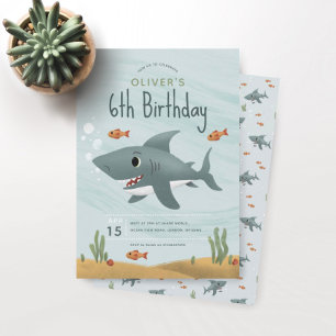 海の中のカワイイ少年 サメの6歳誕生日 招待状