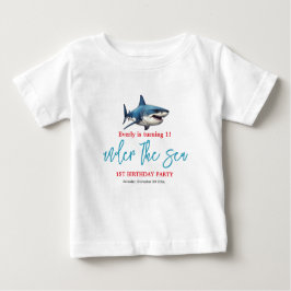 海の中の1歳の誕生日パーティー ベビーTシャツ