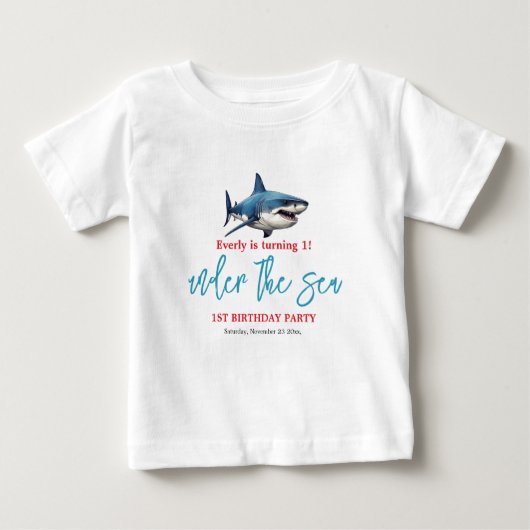 海の中の1歳の誕生日パーティー ベビーTシャツ (正面)