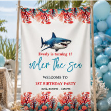 海の中の1歳の誕生日パーティー