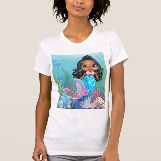 海の中遊の美しい黒の人魚 Tシャツ (正面)