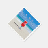 海の写真による赤いカクテル スタンダードカクテルナプキン (角)