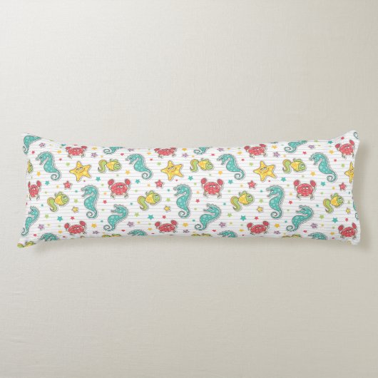 海の創造物のパターン ボディピロー (正面)