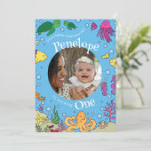 海の動物の下かわいい第1の誕生日の写真 招待状 (スタンド正面)