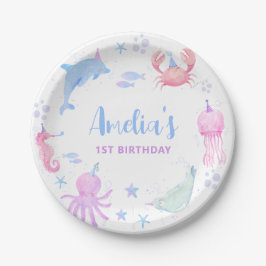 海の子供の下の最初の誕生日 ペーパープレート