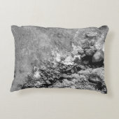 海の岩、ビュー2 アクセントクッション (裏面)