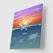 海の日の出と泳ぐウミガメ スクエア壁時計 (傾斜)