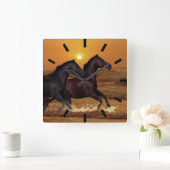 海の日没で走っている馬 スクエア壁時計 (ホーム)