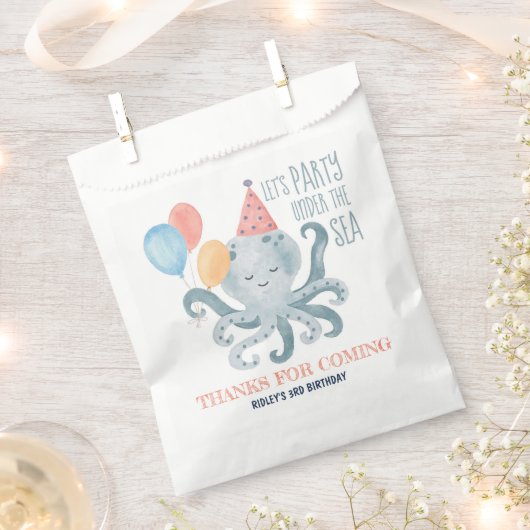 海の水の下の色タコ誕生日 フェイバーバッグ (クリップ留めされた状態)