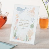 海の水の色の下で赤ちゃんシャワーおむつラッフル 台座サイン (インサイチュ)